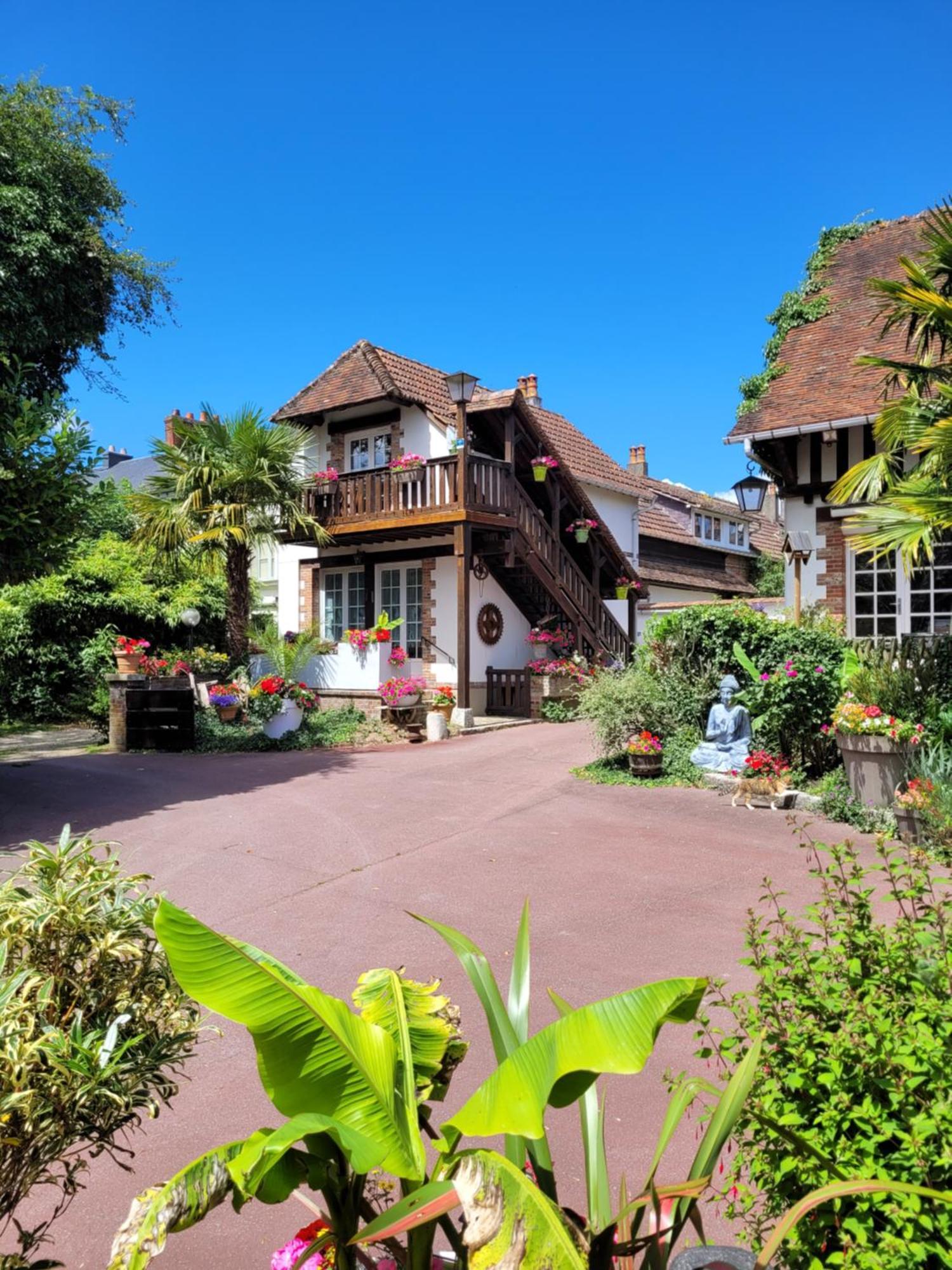 Gite Le Balcon Flaubert Forges-les-Eaux Kültér fotó